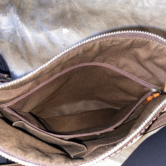 Coach Brown Messenger Bag Purse - Picture 5 of 6